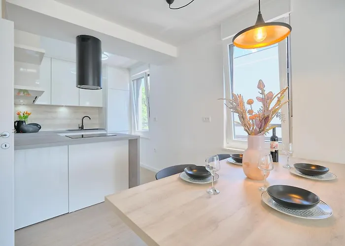 Queen 公寓 特罗吉尔