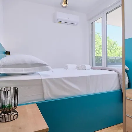 Queen Apartment