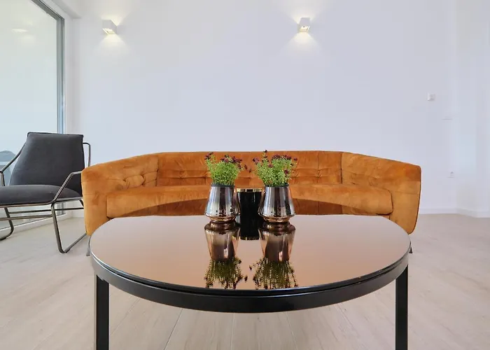 Queen Apartment